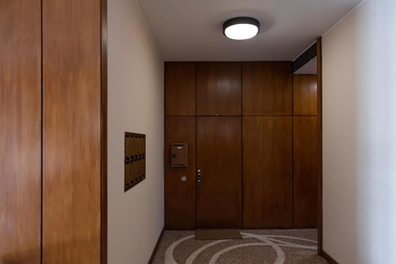 Elegante E Spazioso Quadrilocale In Porta Venezia Milán Exterior foto